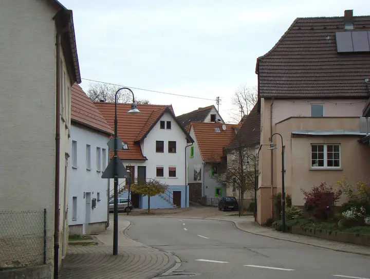 Obrigheim-Asbach, rechts hist. Gasthaus Adler