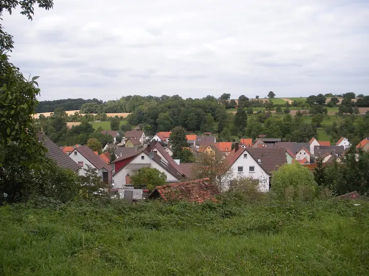 Blick über den Stadtteil Bahnbrücken - Stadt Kraichtal