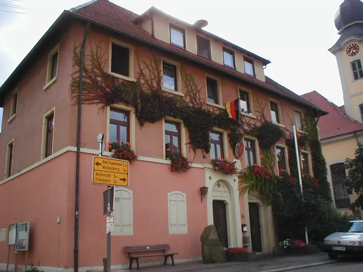 Rathaus von 1841 in Helmstadt-Bargen, DE