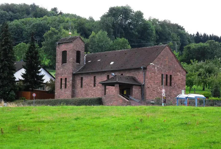 Katholische Pfarrkirche Unbeflecktes Herz Mariens in Löhrbach, Ortsteil von Birkenau im Odenwald