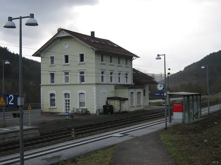 Bahnhof (heute Haltepunkt) Neckarhausen bei Neckarsteinach