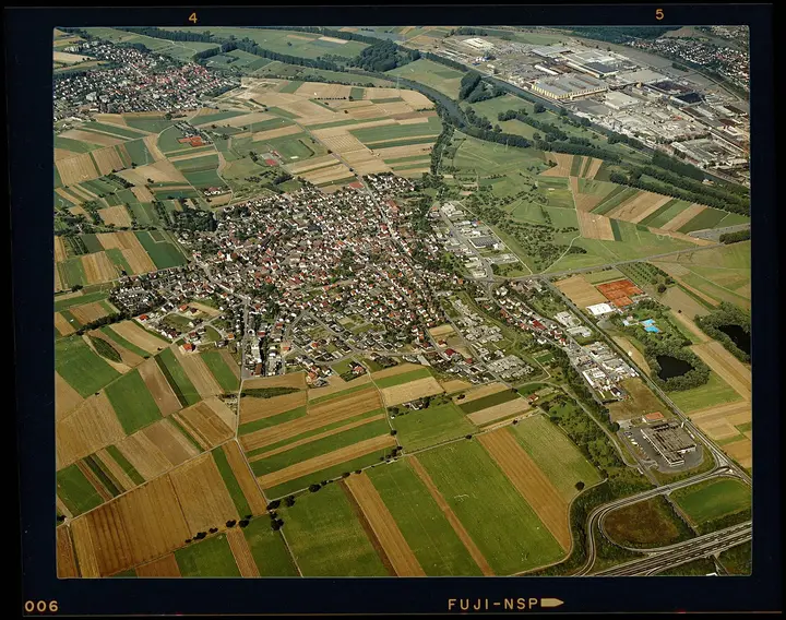 Luftbild von Obereisesheim - Staatsarchiv Sigmaringen - Archivalieneinheit N 1/96 T 1 Nr. 846