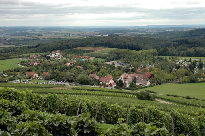 Erlebnispark Tripsdrill, vom Michaelsberg aus gesehen.