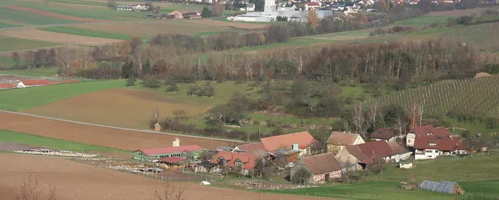 Abstatt -Vohenlohe, von der Burgruine Helfenberg gesehen. Im Hintergrund Teile von …
